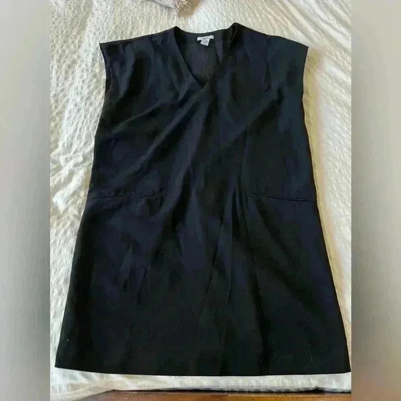 Bar III black polyester shift dress (with pockets!) size medium - Picture 3 of 7